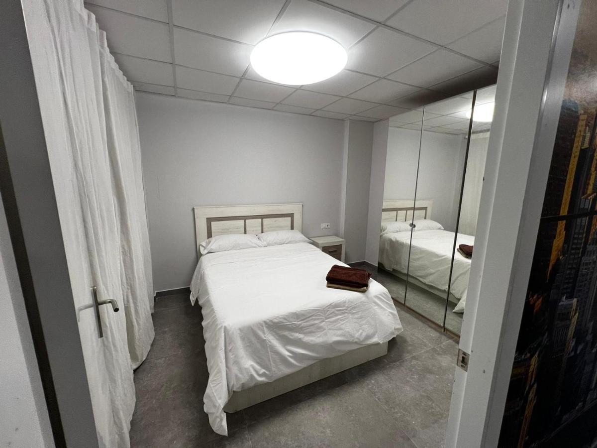 Rmn Tourist Home Valenza Esterno foto